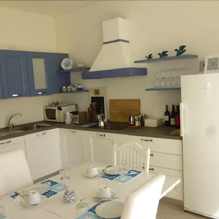 Dafne Oda ve Kahvaltı 4*