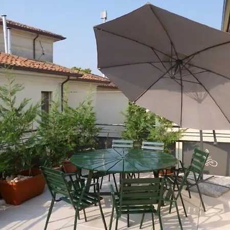 Couette-café Dafne 4*