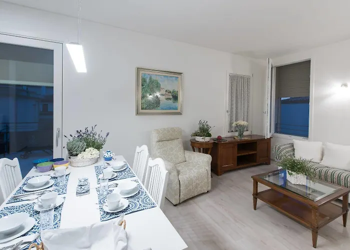 Oda ve Kahvaltı Dafne 4*